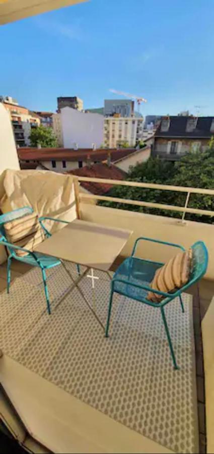 Tichnich Appartement - 2 Bedrooms - 1 Min Away From Train Station Annemasse Kültér fotó